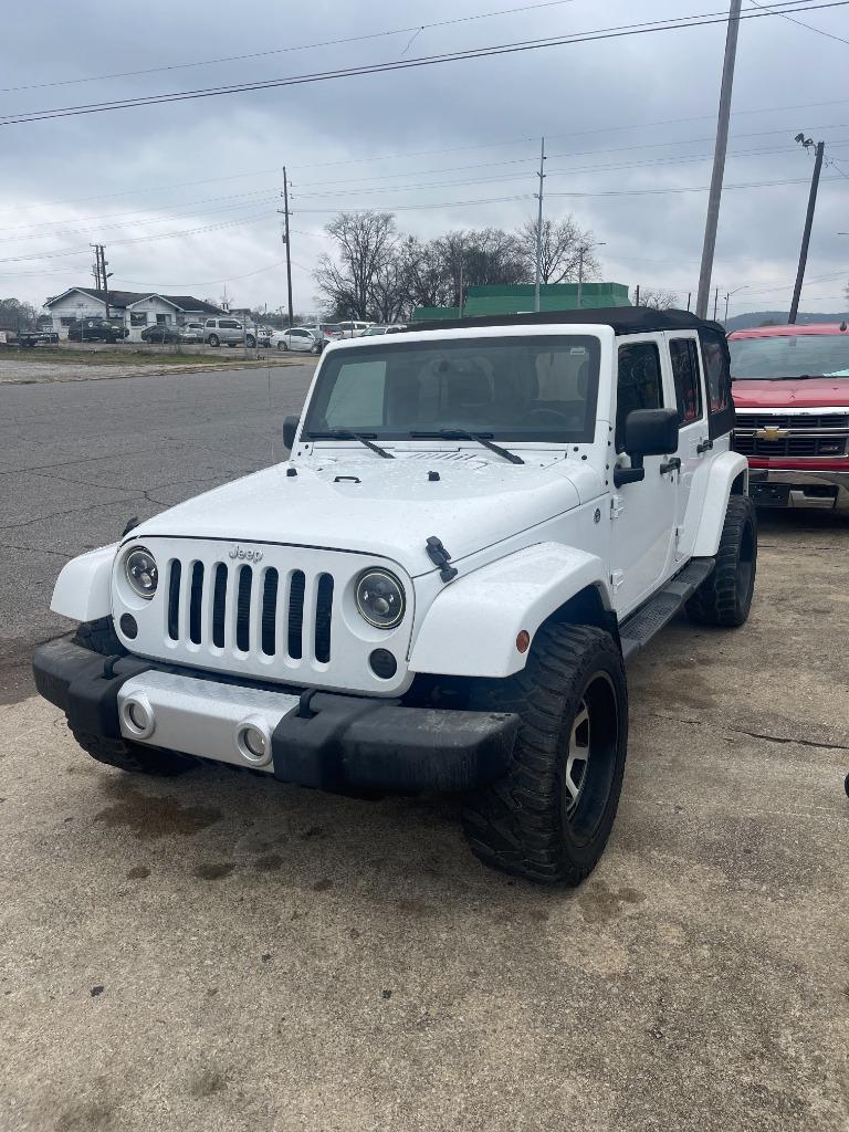 2014 Jeep Wrangler Unlimited Sahara's photo