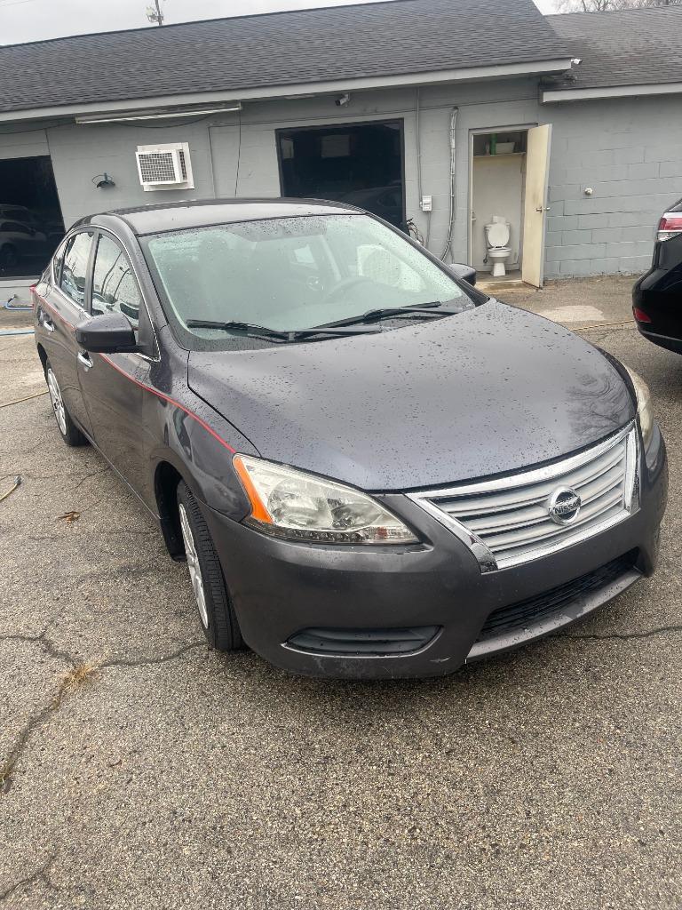 2013 Nissan Sentra S's photo