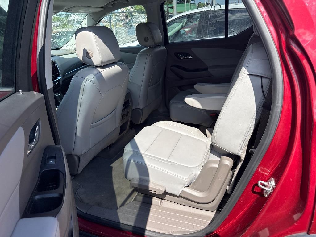 2019 Chevrolet Traverse 3LT - Photo 6
